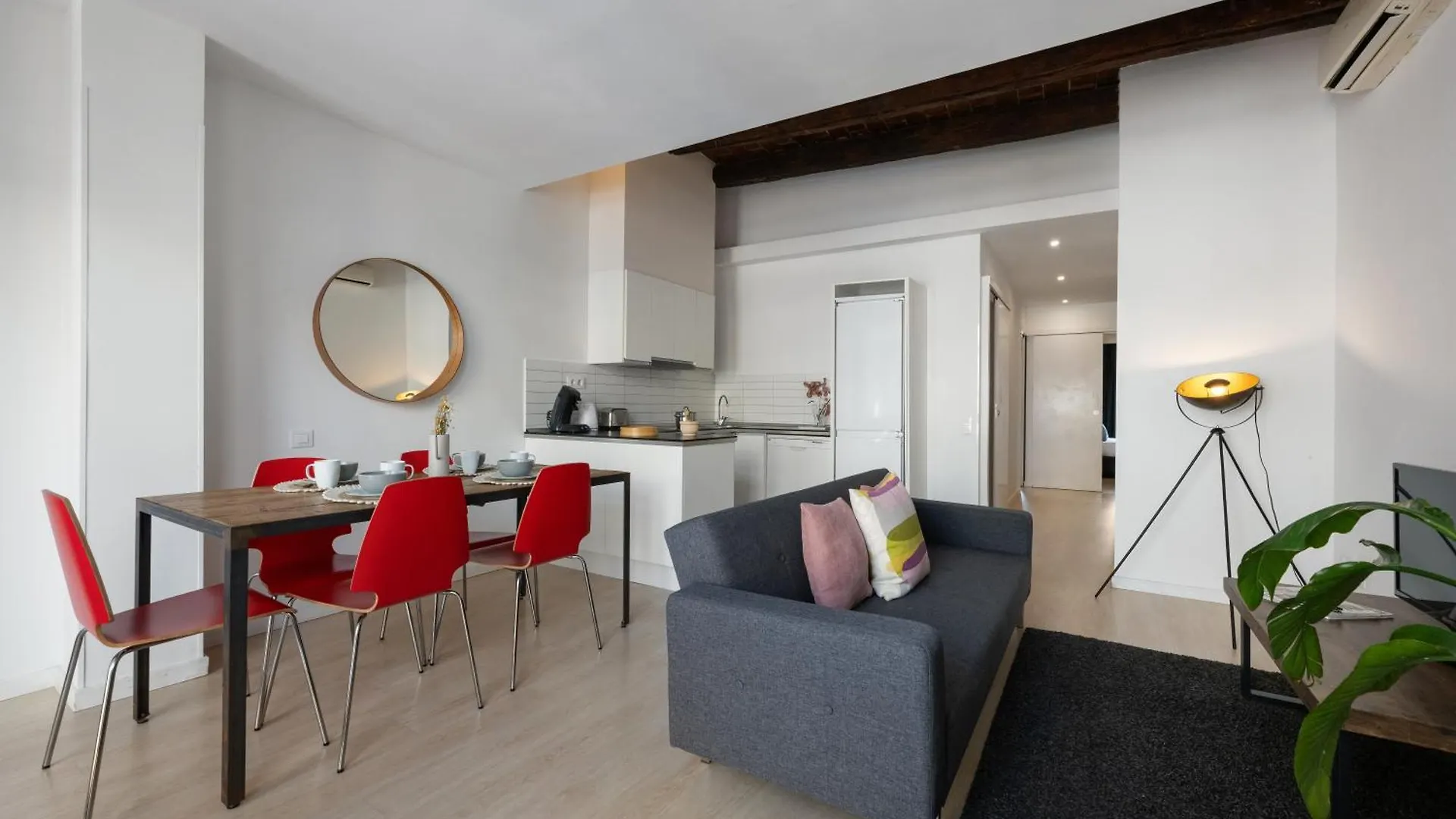 Apartament Sant Domenec Barcelona 0*,